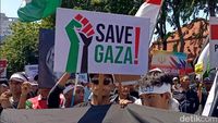 Aksi Bela Palestina di Surabaya