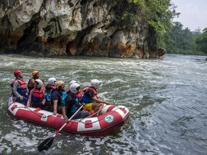 Geliat Wisata Sanghyang Kenit di Bandung Barat Geliat Wisata Sanghyang Kenit di Bandung Barat