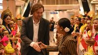 Kala Dubes Rusia Terpesona Keindahan Batik