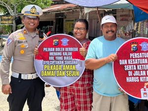 Polantas di Rohil Patroli-Sosialisasi Pilkada Damai Demi Tangkal Hoaks Polantas di Rohil Patroli-Sosialisasi Pilkada Damai Demi Tangkal Hoaks