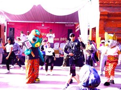 Kirab Maskot Pilkada, Pj Walkot Mojokerto Harap Partisipasi Pemilih Naik