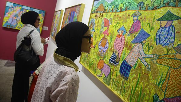 Anak-anak Sandiaga Uno hingga Sosialita Hadiri Pameran Pelukis Autistik