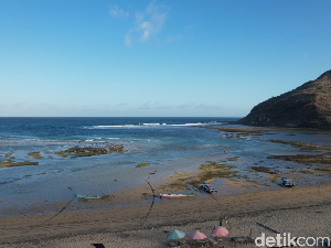 Temukan Ketenangan di Pantai Areguling Lombok Tengah