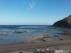 Temukan Ketenangan di Pantai Areguling Lombok Tengah