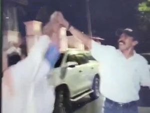 Tim Mapparemma-Adawiah Diduga Bagi-bagi Uang di Pilkada Soppeng, Bawaslu Usut Tim Mapparemma-Adawiah Diduga Bagi-bagi Uang di Pilkada Soppeng, Bawaslu Usut
