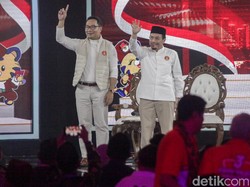 Momen Suswono Diingatkan Waktu Habis oleh Moderator Debat Saat Pantun