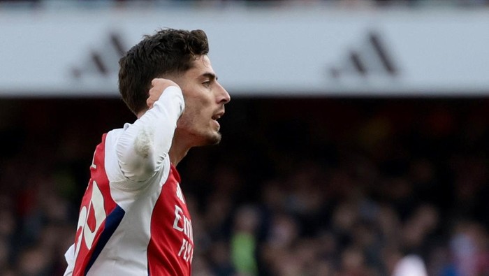 Soccer Football - Premier League - Arsenal v Southampton - Emirates Stadium, London, Britain - October 5, 2024  Arsenals Kai Havertz celebrates scoring their first goal Action Images via Reuters/Paul Childs EDITORIAL USE ONLY. NO USE WITH UNAUTHORIZED AUDIO, VIDEO, DATA, FIXTURE LISTS, CLUB/LEAGUE LOGOS OR LIVE SERVICES. ONLINE IN-MATCH USE LIMITED TO 120 IMAGES, NO VIDEO EMULATION. NO USE IN BETTING, GAMES OR SINGLE CLUB/LEAGUE/PLAYER PUBLICATIONS. PLEASE CONTACT YOUR ACCOUNT REPRESENTATIVE FOR FURTHER DETAILS..