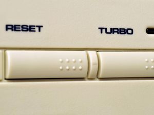 PC Jadul Punya Tombol Turbo, Apa Fungsinya? PC Jadul Punya Tombol Turbo, Apa Fungsinya?