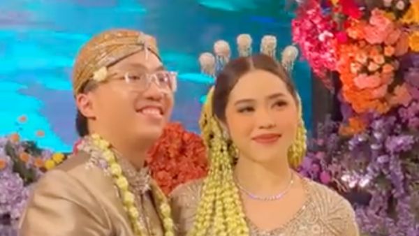 8 Foto Pernikahan Mewah Thalia Putri Tunggal Elma Theana, Usung Adat Jawa