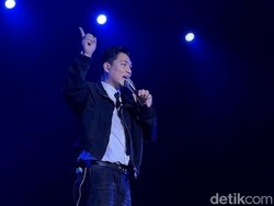 Video: Momen Armada Panggil Penjual Starling ke Panggung Synchronize