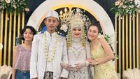 7 Foto Ayu Ting Ting Kondangan Bareng Keluarga, Gaya Santainya Jadi Sorotan