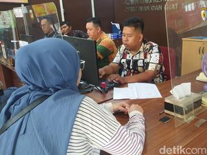 Diminta Download Aplikasi, Cyndi Kehilangan Uang Rp 16 Juta untuk Umrah Diminta Download Aplikasi, Cyndi Kehilangan Uang Rp 16 Juta untuk Umrah