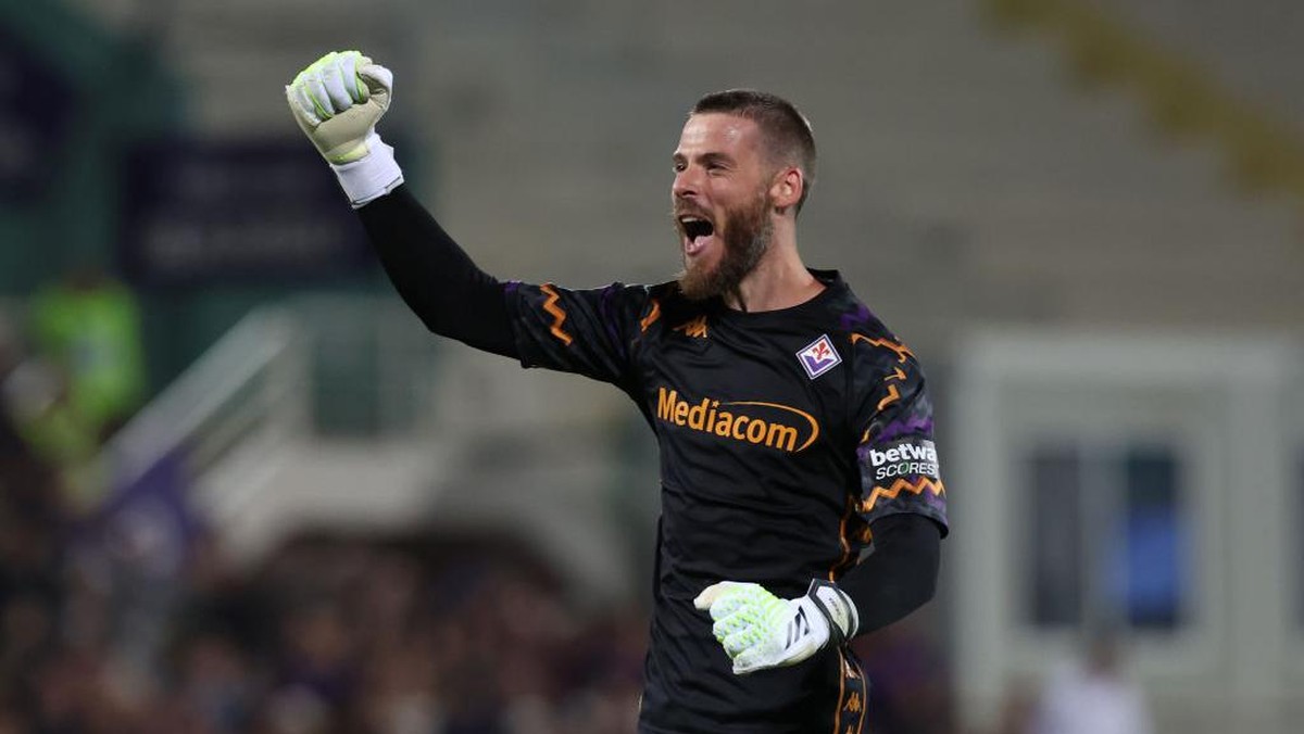 David de Gea dengan seragam Fiorentina. (Foto: AC Milan via Getty Images/Claudio Villa)