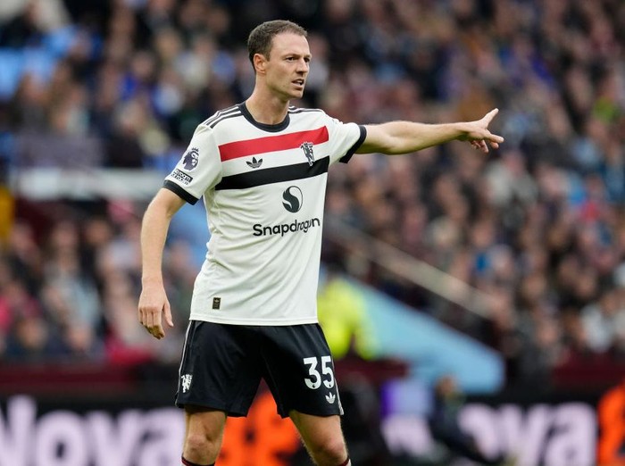 Manchester United's Jonny Evans during the Premier League match at Villa Park, Birmingham. Picture date: Sunday October 6, 2024. PA Photo. See PA story SOCCER Villa. Photo credit should read: Nick Potts/PA Wire. (Photo by Nick Potts/PA Images via Getty Images)