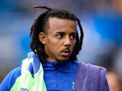 Liverpool Berburu Suksesor Alexander-Arnold, Kounde Masuk Radar