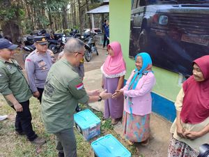 Kapolda Jatim Bakti Sosial Semeru Overland di Purwodadi Pasuruan Kapolda Jatim Bakti Sosial Semeru Overland di Purwodadi Pasuruan