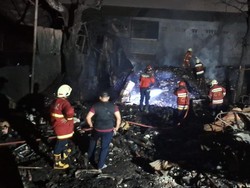 Kebakaran Lapak Barang Bekas di Tangsel Dipicu Korsleting, Kerugian Rp 300 Juta