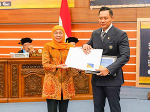 Sosok AHY yang Baru Raih Gelar Doktor Unair di Mata Khofifah Sosok AHY yang Baru Raih Gelar Doktor Unair di Mata Khofifah