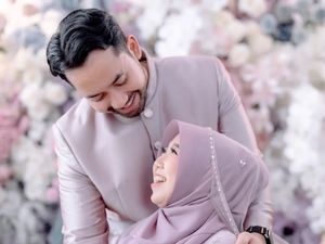 8 Foto Syukuran 4 Bulanan Kehamilan Kiky Saputri, Baby Bump Mulai Terlihat 8 Foto Syukuran 4 Bulanan Kehamilan Kiky Saputri, Baby Bump Mulai Terlihat