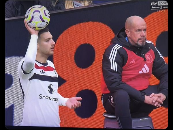 Meme Erik ten Hag Kena Caci Usai MU Gagal Menang Lagi