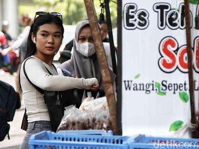 Miris! Kelas Menangah Turun Kasta, Pengeluaran Habis untuk Makan