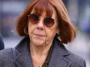 Potret Gisele Pelicot, Nenek 72 Tahun Korban Kejahatan Seksual Suaminya Potret Gisele Pelicot, Nenek 72 Tahun Korban Kejahatan Seksual Suaminya