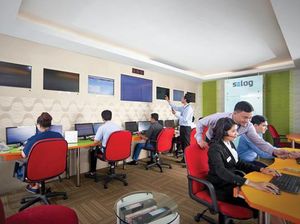 Anak Usaha Astra Buka Loker 2024 untuk Lulusan D3-S1, Cek di Sini!