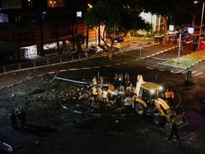 Makin Panas! Hizbullah Tembakkan 190 Rudal Fadi 1 ke Israel Makin Panas! Hizbullah Tembakkan 190 Rudal Fadi 1 ke Israel