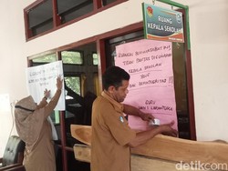 PGRI Desak Kadisdik Datangi SMKN 1 Larantuka Seusai Ruang Kepsek Disegel Guru