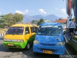 Hari Ini Sopir Angkot di Garut Mogok Beroperasi