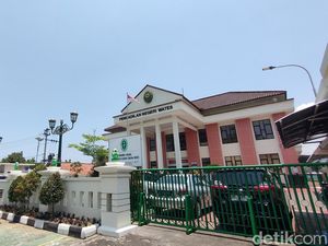 Dukung Aksi Cuti Massal, Hakim PN Wates Kosongkan Sidang hingga 11 Oktober Dukung Aksi Cuti Massal, Hakim PN Wates Kosongkan Sidang hingga 11 Oktober
