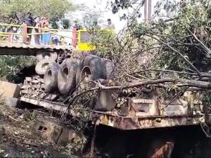 Rem Blong, Truk Losbak Terjun ke Sungai di Pasuruan Tewaskan Sopir