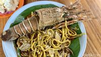 Wow! Mie Aceh di Sini Pakai Topping Seekor Lobster Utuh