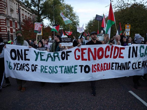 Aksi Warga Dunia Peringati 1 Tahun Genosida di Gaza