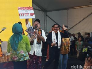 Rano Karno Ulang Tahun ke-64, Pramono Beri Kado Surat Suara