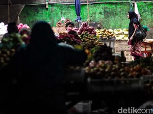 Deflasi Mei: Harga BBM-Cabai Turun, tapi Kenapa Masyarakat Malah Makin Susah? Deflasi Mei: Harga BBM-Cabai Turun, tapi Kenapa Masyarakat Malah Makin Susah?