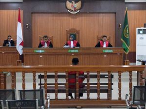 Hakim PN Trenggalek Mogok Sidang 5 Hari Solidaritas Tuntut Kesejahteraan Hakim PN Trenggalek Mogok Sidang 5 Hari Solidaritas Tuntut Kesejahteraan