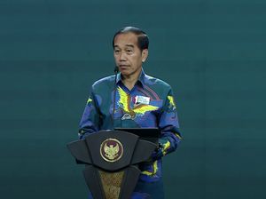 Jokowi Sebut Hasil Hilirisasi Bisa buat Bangun Tol hingga Bansos Jokowi Sebut Hasil Hilirisasi Bisa buat Bangun Tol hingga Bansos