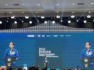 Jokowi Sebut Kenaikan Gaji Hakim Sedang Dihitung Jokowi Sebut Kenaikan Gaji Hakim Sedang Dihitung