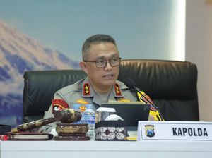 Kapolda Jatim Imbau Masyarakat Rayakan Tahun Baru Secara Sederhana Kapolda Jatim Imbau Masyarakat Rayakan Tahun Baru Secara Sederhana
