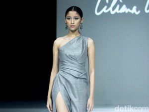 10 Koleksi Busana Liliana Lim, Gaun Elegan Terinspirasi Fenomena Alam 10 Koleksi Busana Liliana Lim, Gaun Elegan Terinspirasi Fenomena Alam