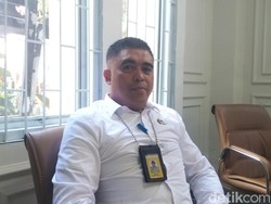 BPN Makassar Jelaskan Penyebab Antrean Pelayanan Membludak-Warga Berdesak