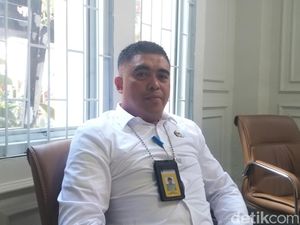 BPN Makassar Jelaskan Penyebab Antrean Pelayanan Membludak-Warga Berdesak BPN Makassar Jelaskan Penyebab Antrean Pelayanan Membludak-Warga Berdesak