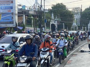 Lalu Lintas Jalan Akses UI Kelapa Dua Depok Arah Jakarta Macet Pagi Ini