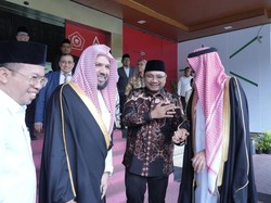 Imam Masjid Nabawi Bertemu Menag di Jakarta, Bawa Pesan dari Raja Salman