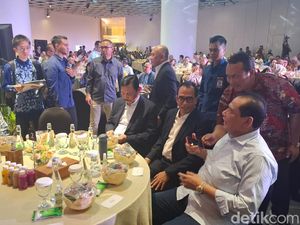 Menhub Budi Karya Luncurkan Buku Biografi, CT hingga Luhut Hadir Menhub Budi Karya Luncurkan Buku Biografi, CT hingga Luhut Hadir