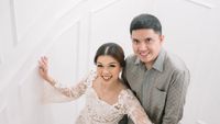 7 Foto Lamaran Komika Oza Rangkuti & Aisha, Penuh Canda Tawa Bahagia
