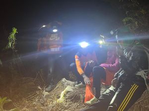 Pendaki Hipotermia-Kelaparan Usai Ditinggal Rombongan Teman Pendaki Hipotermia-Kelaparan Usai Ditinggal Rombongan Teman