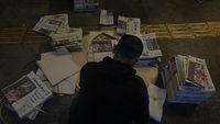 Potret Loper, Sang Pembawa Kabar di Tengah Gelapnya Malam