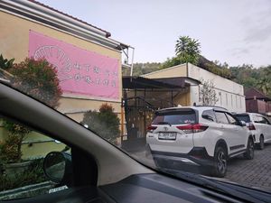 10 WN China Diamankan Imigrasi, Mereka Terlibat Jual Beli Mutiara Ilegal 10 WN China Diamankan Imigrasi, Mereka Terlibat Jual Beli Mutiara Ilegal